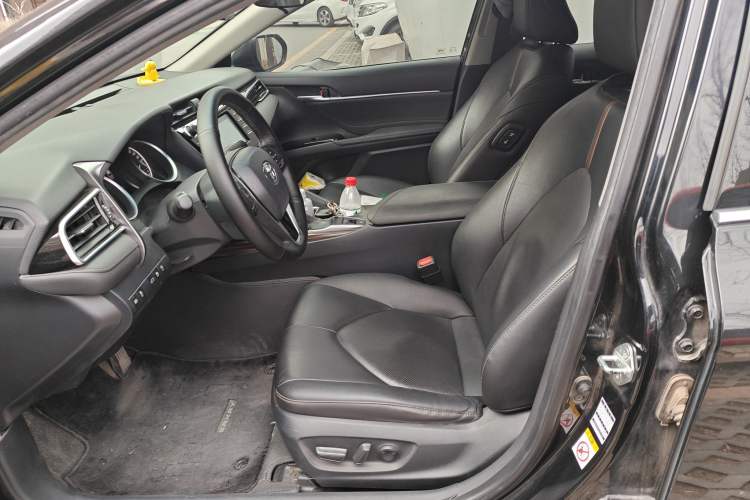 Used Toyota Camry 2018 2.0G Luxury Edition
