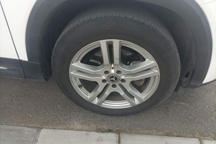 Used Mercedes-Benz GLB 2021 GLB 200 Dynamic Edition Right Front Wheel Hub