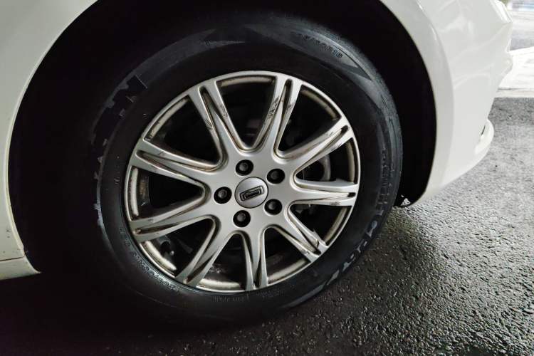 Used Qoros 3 2018 Sedan 1.6L Automatic Leading Model
