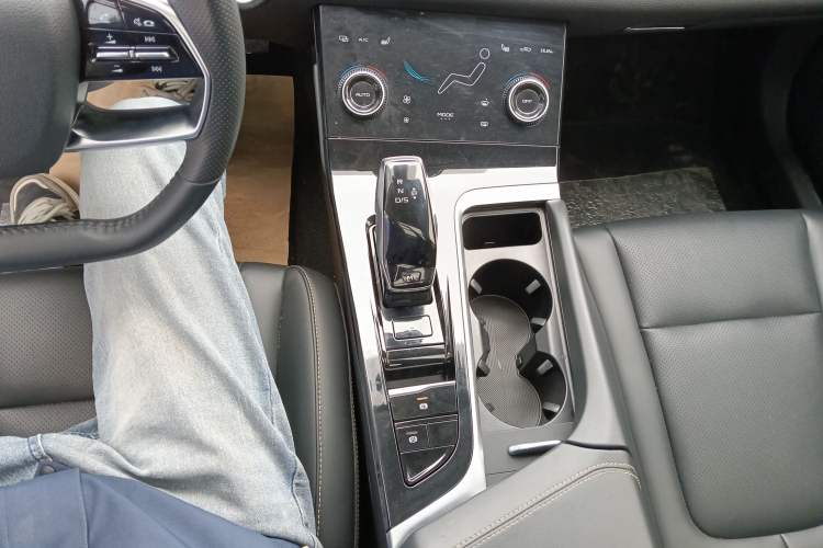 Used Bestune B70 2022 Third Generation 1.5T Automatic Enjoyment Version
