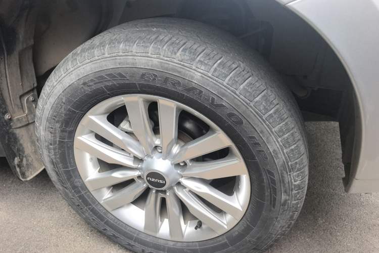 Used Isuzu mu-X 2020 1.9T Diesel Automatic 4x4 Jingyue Edition 5 Seats China VI Standard
