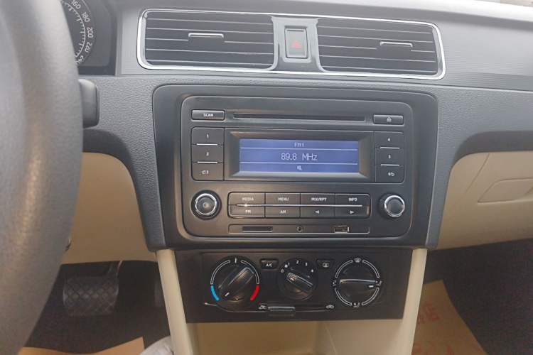 Used Skoda Rapid 2013 1.6L Automatic Smart Selection Model