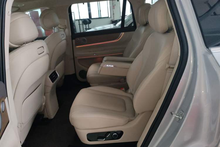 Used Hima AITO M9 2024 All-Electric Max Version 100 kWh 6-Seater