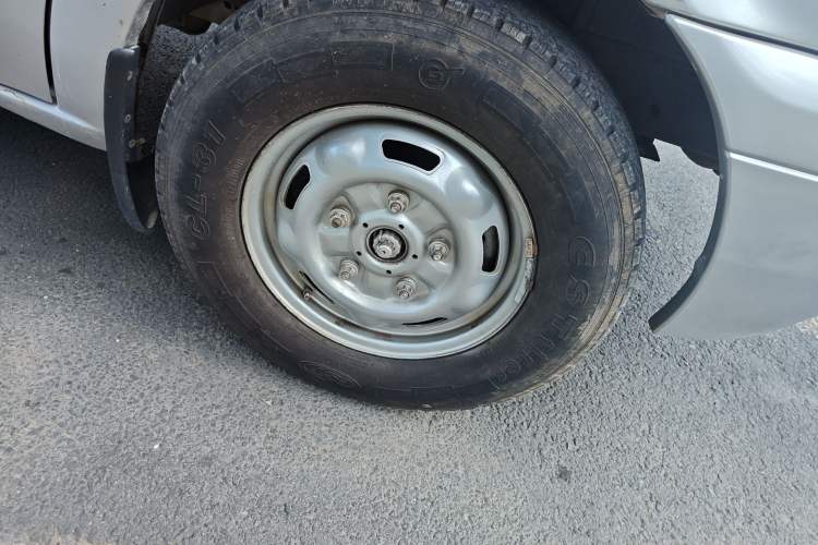 Used Ford Transit Custom 2009 2.4T Diesel Multi-Function Long Wheelbase Mid-Roof Emission Standard III Right Front Wheel Hub