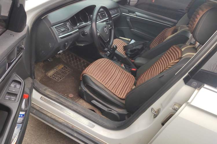 Used Volkswagen C-TREK 2018 1.5L Manual Comfort Model Driver Seat