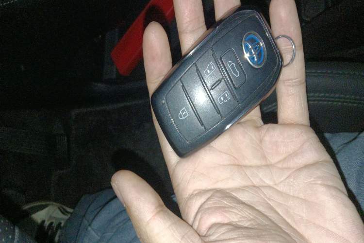 Used Toyota Sienna 2021 2.5L Hybrid Premium Edition
