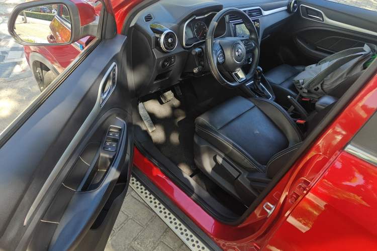 Used MG ZS 2017 1.5L Automatic Luxury Internet Edition Driver Seat