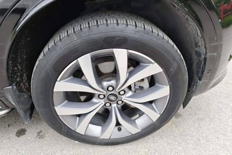 Used Land Rover Discovery Sport 2024 Luxury Custom Edition