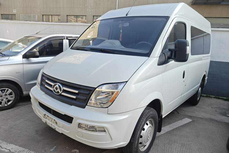 Used SAIC MAXUS Xintu V80 2021 2.0T AMT Classic Aoyuntong Short Wheelbase Mid-Roof 5/6-Seater