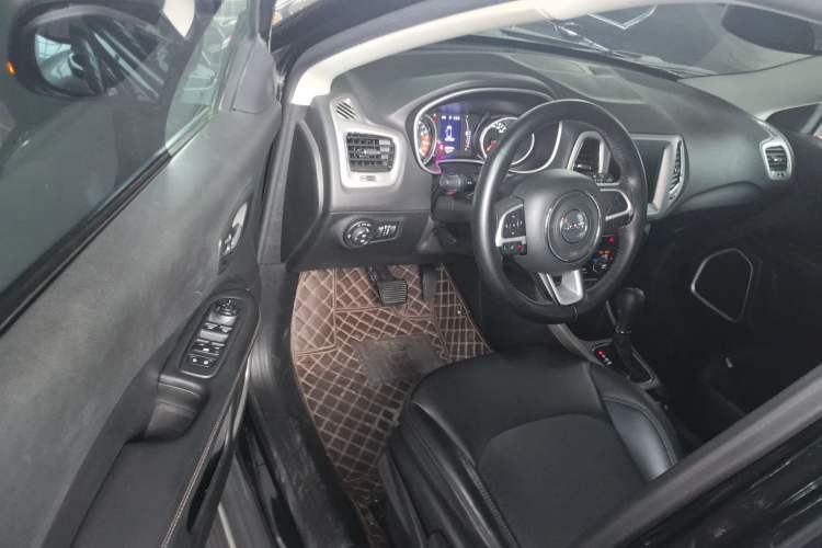 Used Jeep Compass 2020 220T Automatic Leading Edition