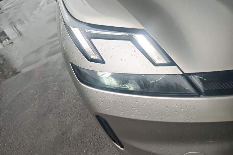 Used Lynk & Co 08 EM-P 2023 120km Long-Range Halo Right Front Headlight