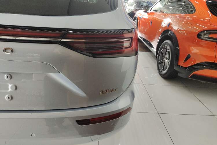 Used Hima AITO M7 2024 1.5T Intelligent Driving Rear-Drive Max Edition 5 Seats Right Rear Taillight