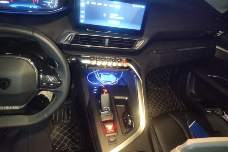 Used Peugeot 5008 2023 400THP True Love Edition 5-seater Audio And AC Panel