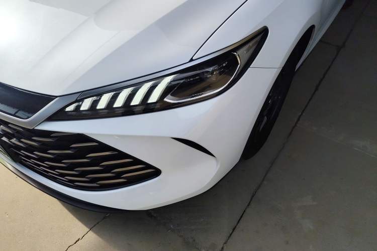 Used BYD Qin PLUS 2025 DM-i Smart Drive 55KM Leading Model
