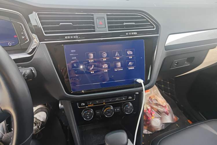 Used Volkswagen Tiguan L 2020 330TSI Automatic Two-Wheel Drive R-Line Flagship Version China VI Standard
