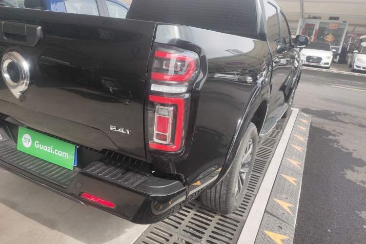 Used Great Wall Poer 2024 2.4T Passenger Version Automatic Diesel 4x4 Comfort Trim
