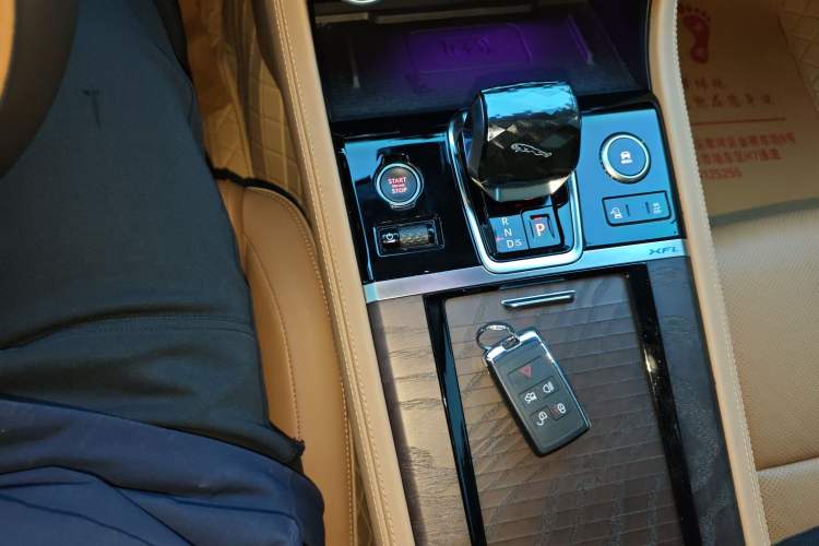 Used Jaguar XFL 2024 2.0T P250 Two-Wheel Drive Prestige Luxury Edition