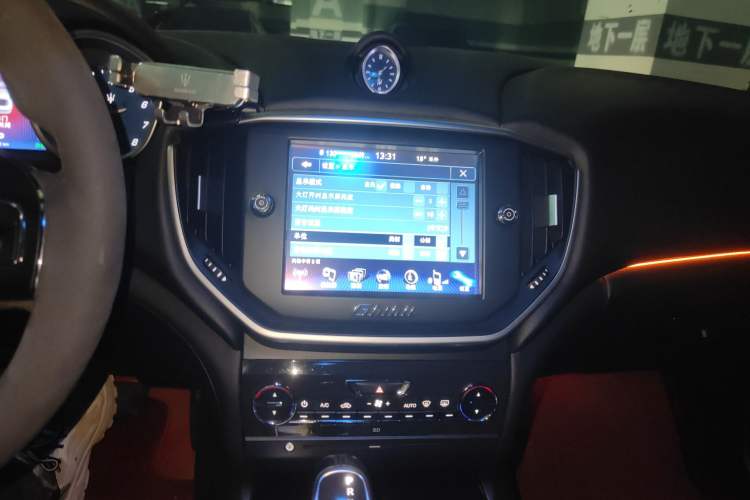 Used Maserati Ghibli 2014 3.0T Standard Edition Audio And AC Panel