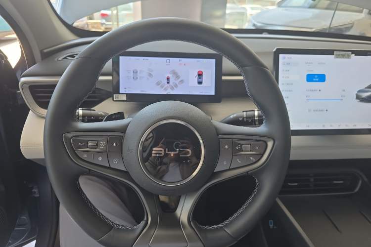 Used BYD Seal 05 DM-i 2025 DM-i Intelligent Drive 120KM Flagship Model Steering Wheel
