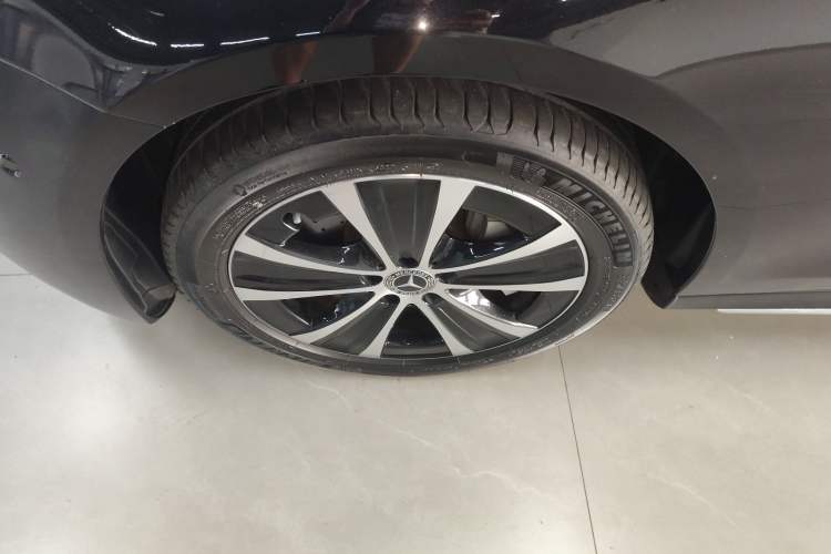 Used Mercedes-Benz E-Class New Energy 2022 Second Facelift E 350 e L Plug-in Hybrid Sports Sedan
