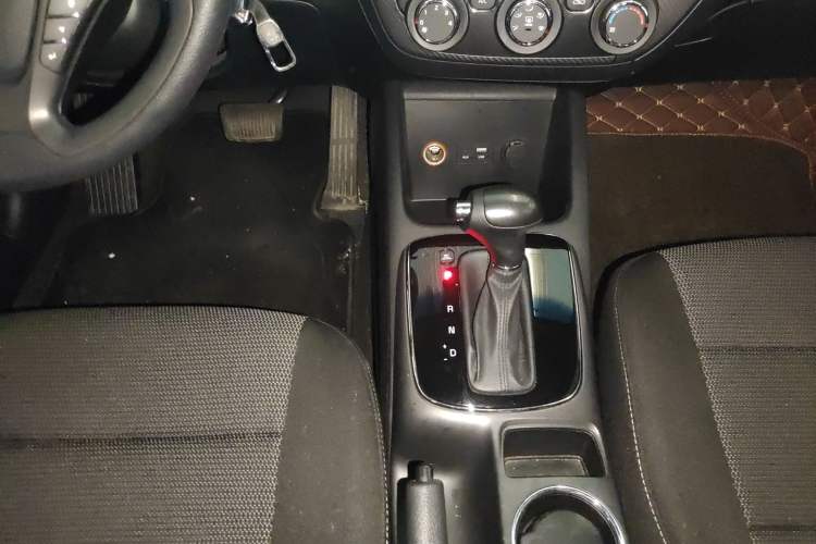 Used Kia K3 2016 1.6L Automatic GL Gear Lever