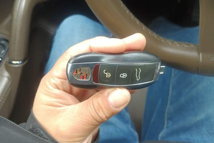 Used Porsche Cayenne 2011 Cayenne S Hybrid 3.0T