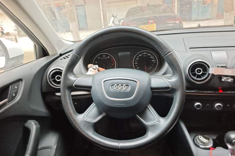 Used Audi A3 2014 Sportback 35 TFSI Automatic Ambition Edition
