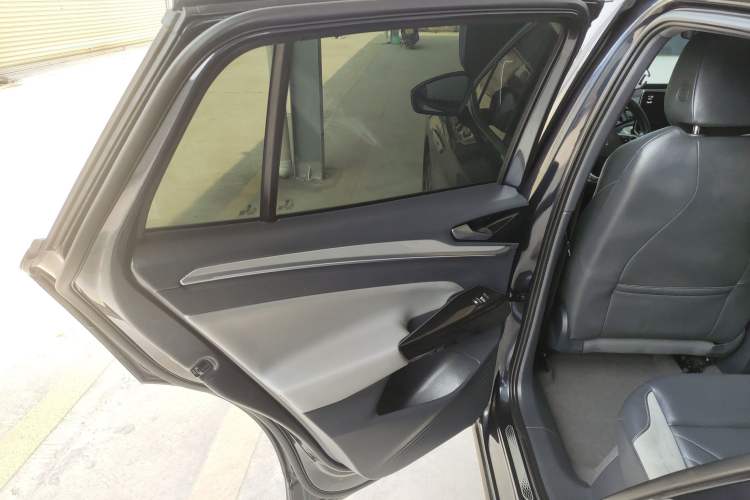 Used Volkswagen ID.4 CROZZ 2022 Long-Range Lite PRO Edition