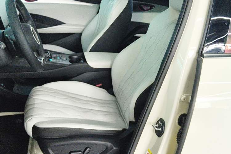 Used BYD Seal 06 New Energy 2025 DM-i Intelligent Drive 120KM Flagship Model
