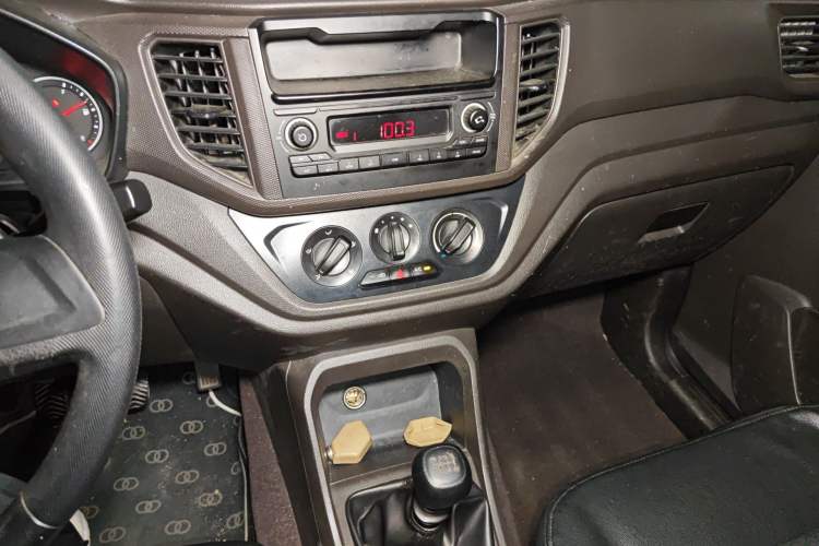 Used Wuling Hongguang V 2021 1.5L Refreshed Enjoyment Edition LAR
