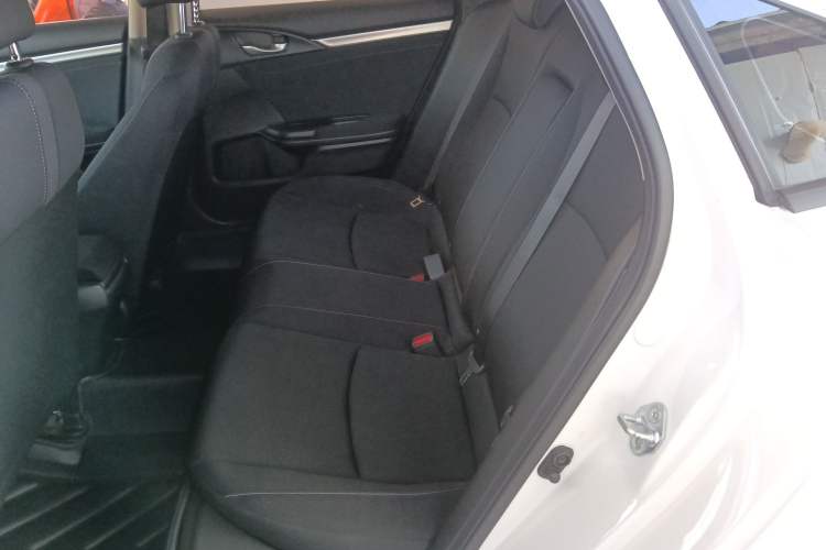 Used Honda Civic 2019 220TURBO CVT Dynamic Edition China VI Emission Standard Left Rear Seat