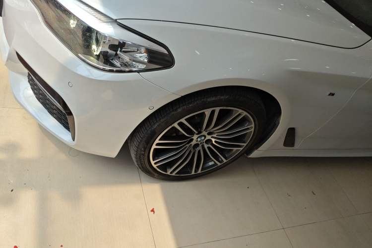 Used BMW 5 Series 2018 Restyled 530Li Leading Edition M Sport Package