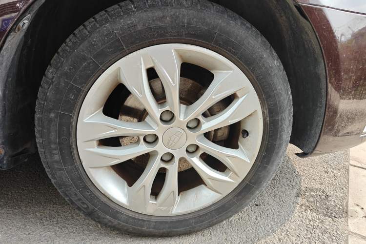 Used Geely Auto Emgrand 2015 Sedan 1.5L Manual - Top Trim Level