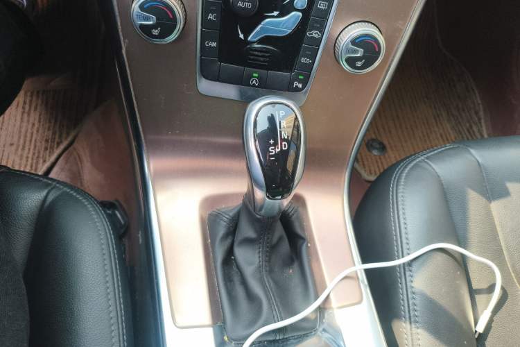 Used Volvo XC60 2015 T5 Smart Upgrade Model