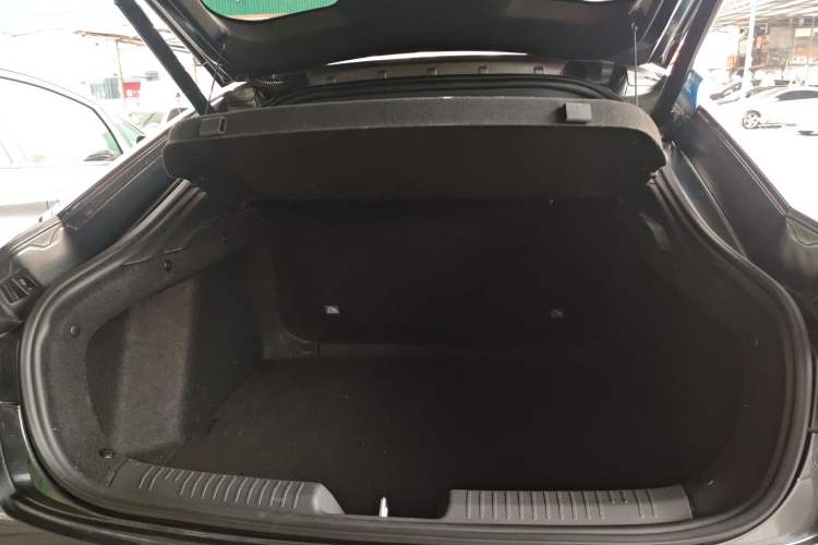 Used Changan UNI-V 2024 1.5T Prestige Edition
