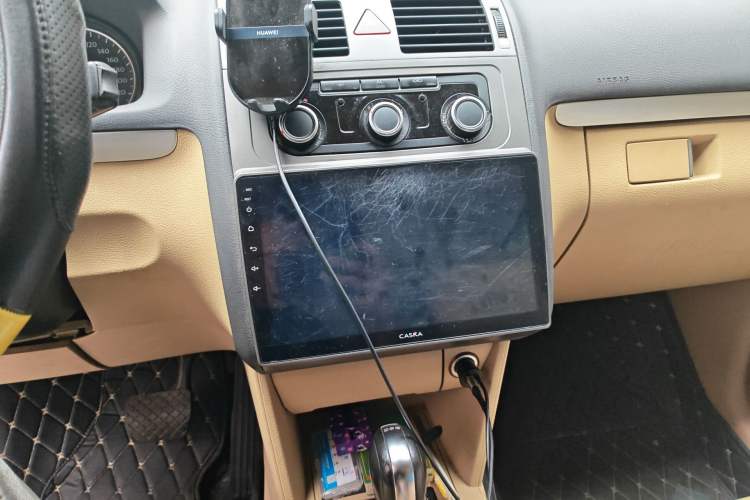 Used Volkswagen Touran 2011 1.4T DSG Zhiya Edition 5 Seats
