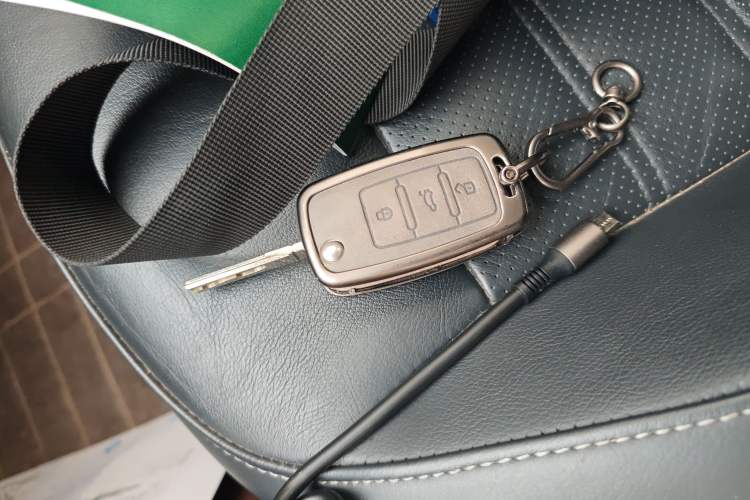 Used Volkswagen Lavida 2015 1.6L Automatic Luxury Edition Vehicle Key