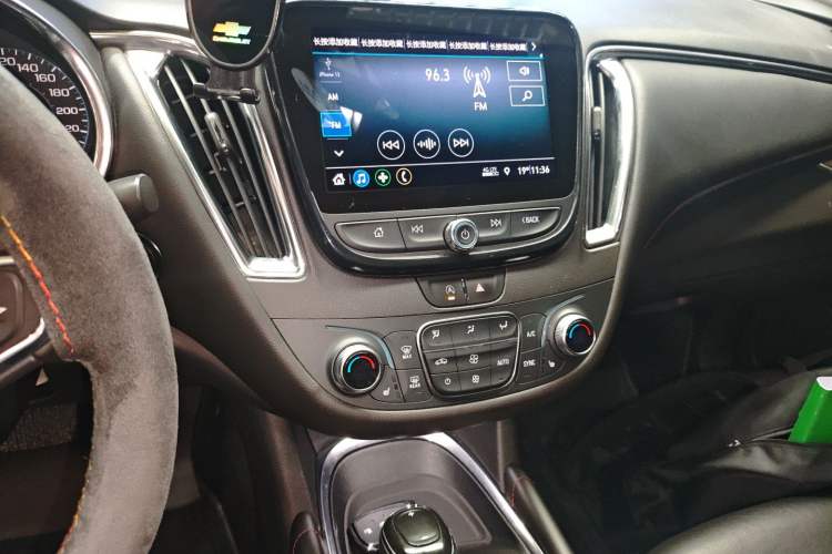 Used Chevrolet Malibu XL 2019 Redline 550T Automatic Sport Edition Audio And AC Panel