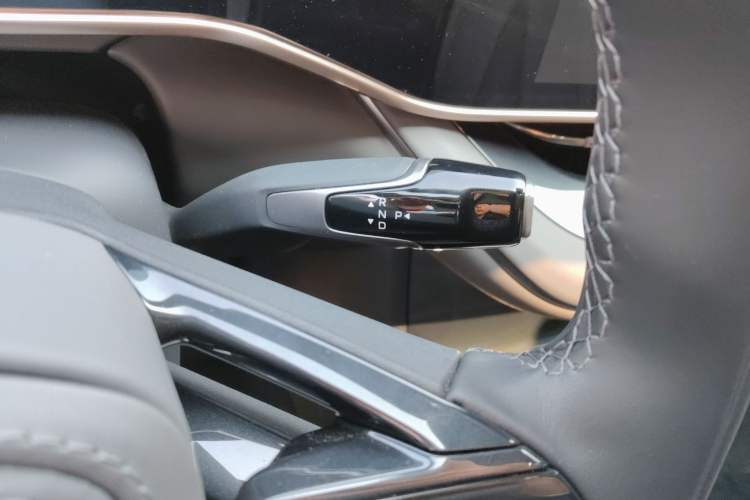 Used Hongqi EH7 2024 760 Pro+ Four-Wheel Drive Version
