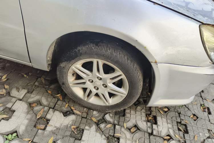 Used Soueast V3 Lingyue 2011 1.5L Manual Deluxe Edition
