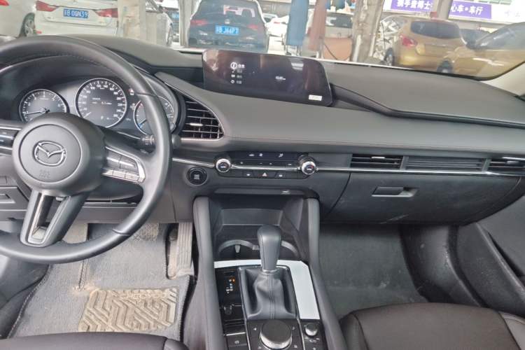 Used Mazda 3 Axela 2023 2.0L Automatic Zhiya Edition Audio And AC Panel
