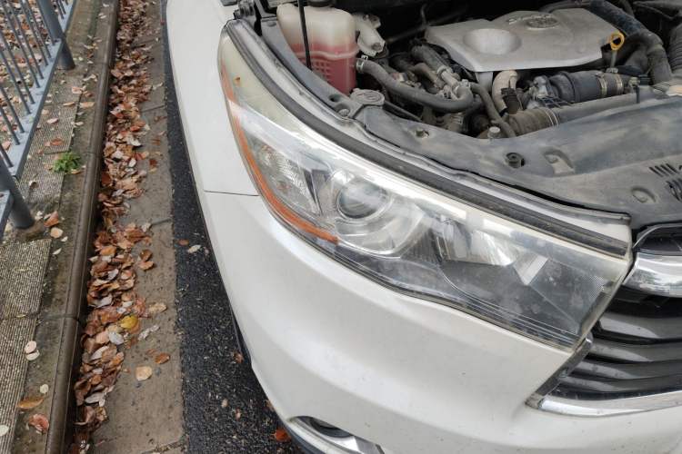 Used Toyota Highlander 2015 2.0T Four-Wheel Drive Luxury Navigation Version with 7 Seats
