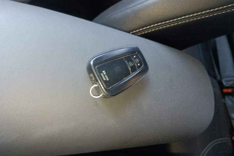 Used Toyota IZOA 2021 2.0L Enjoy Edition