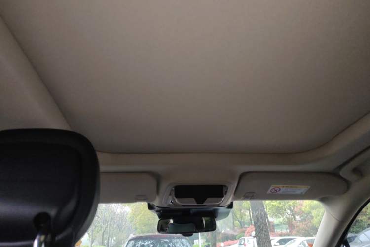 Used Lincoln Corsair 2023 2.0T Two-Wheel Drive Luxury Edition Headliner