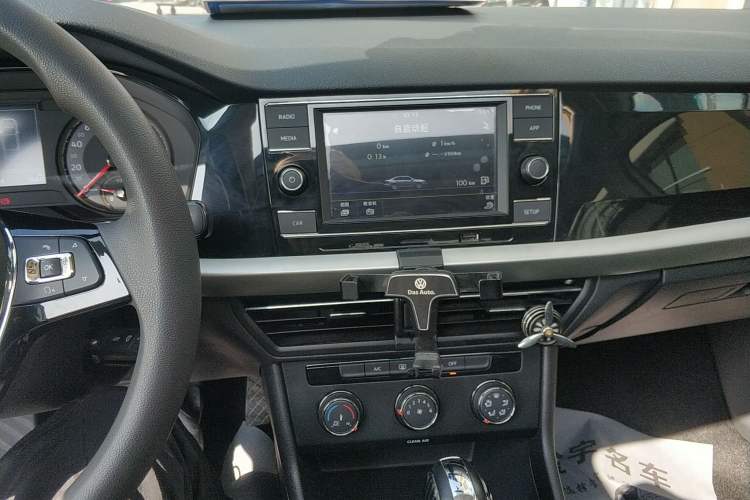 Used Volkswagen Lavida 2019 1.5L Automatic Comfort Edition China VI Standard