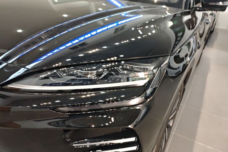 Used BYD Song PLUS New Energy 2025 EV Intelligent Driving Edition 520km Luxury Model
