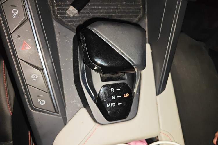 Used Lynk & Co 06 2020 1.5T YAO Halo Gear Lever