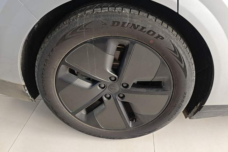 Used Li Auto i6 2025 Model Two-Wheel-Drive Standard Type