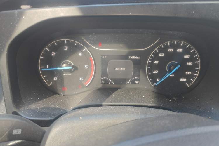 Used JMC Fushun 2022 2.0T Manual Van Long Wheelbase High Roof 3-Seater
