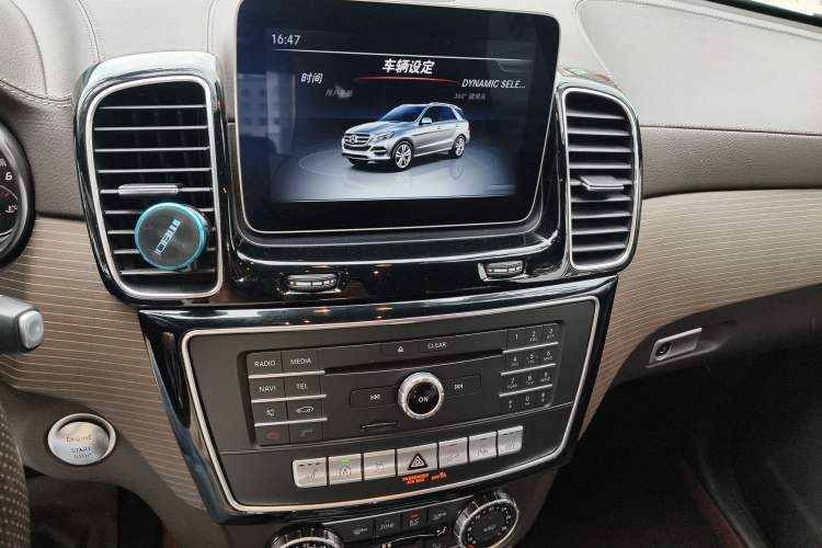 Used Mercedes-Benz GLE 2018 GLE 320 4MATIC Dynamic Edition Collector's Edition Audio And AC Panel